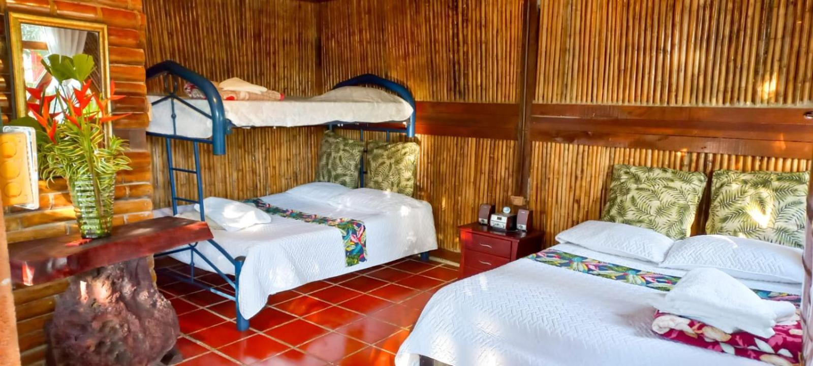 Villa Sonia Eco-Hostel Gigante Luaran gambar